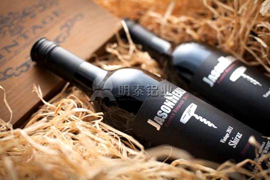 七夕撩妹的红酒盖 原来是用它做的 七夕撩妹的红酒盖 原来是用它做的